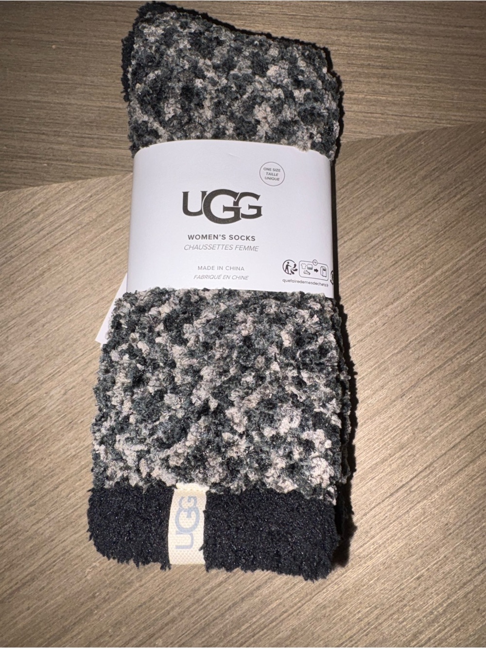 UGG brand new Women's Plush Marled Gray & Black Cozy Socks